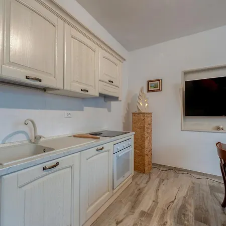 بيت للعطل Anghelos